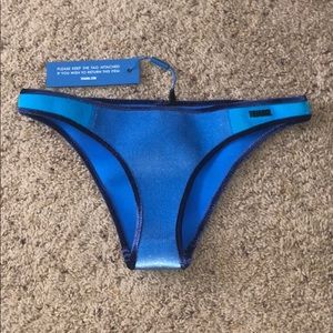 NEW Tootsie Triangl Cheeky Swim Bottoms XS
